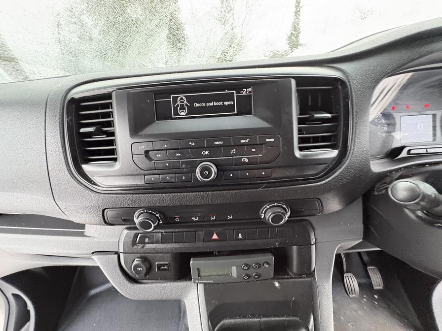 2017 Citroen Dispatch – Model: Dispatch 1000 Blue HDi X – ML17UEX