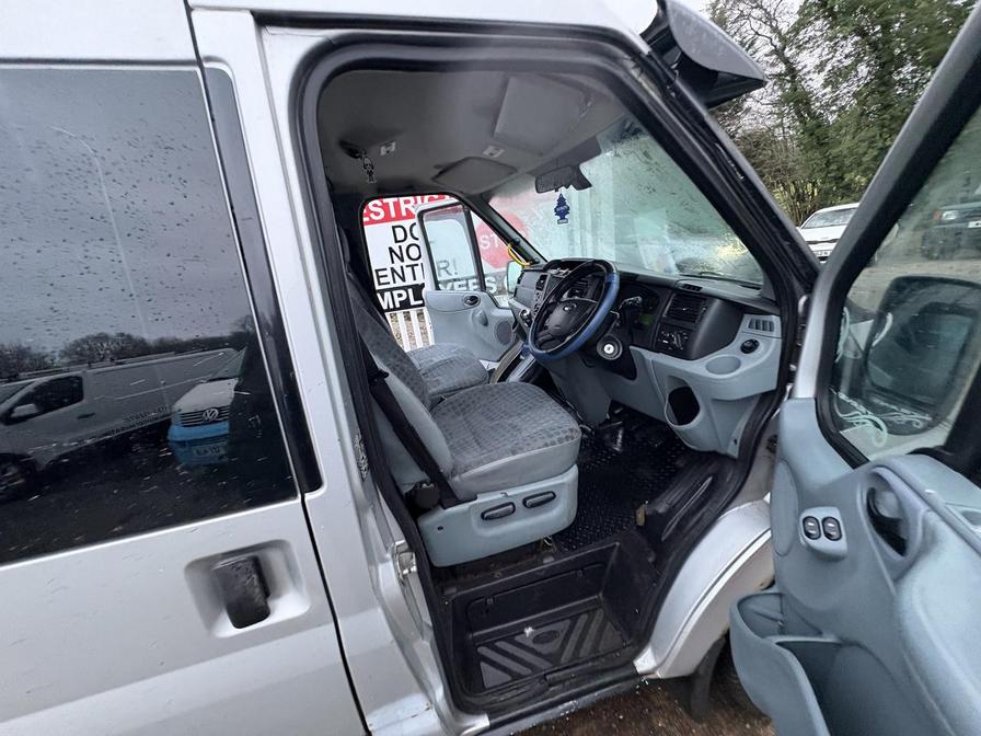 2009 Ford Transit – Model: Transit 140 T300 MWB FWD – AF59JUY