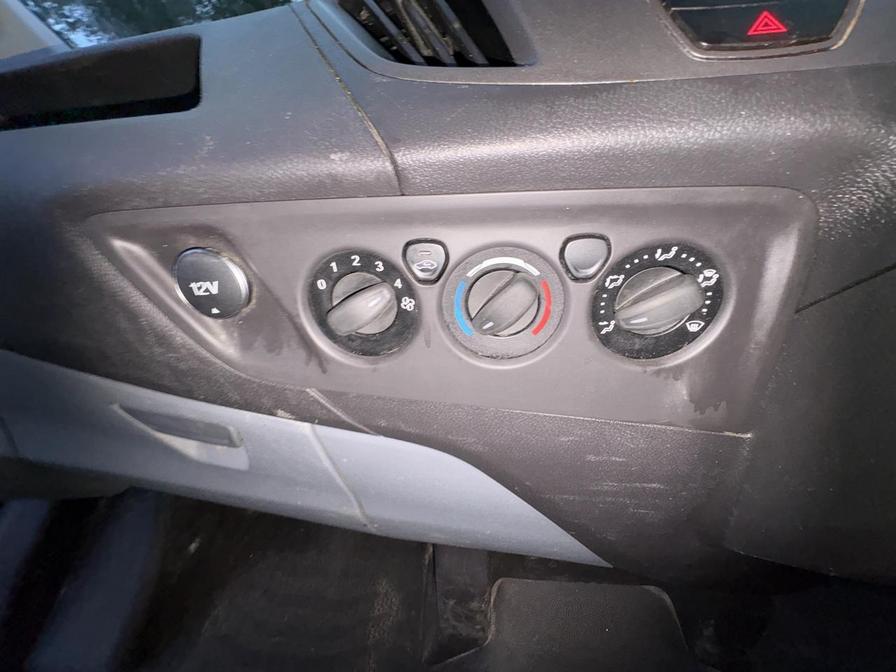 2015 Ford Transit Custom – Model: Transit Custom 290 E-Tech – FL65RYZ