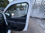 2020 Vauxhall Combo – Model: Combo 2300 SportIVE TD S/S – FD70LXU