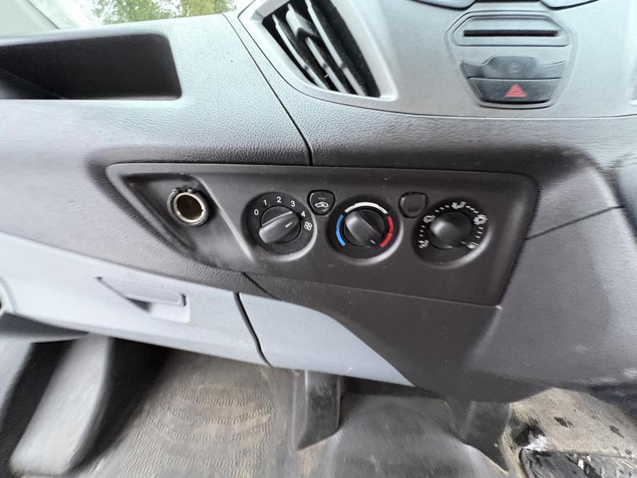 2015 Ford Transit Custom – Model: Transit Custom 270 E-Tech – LX15NSU