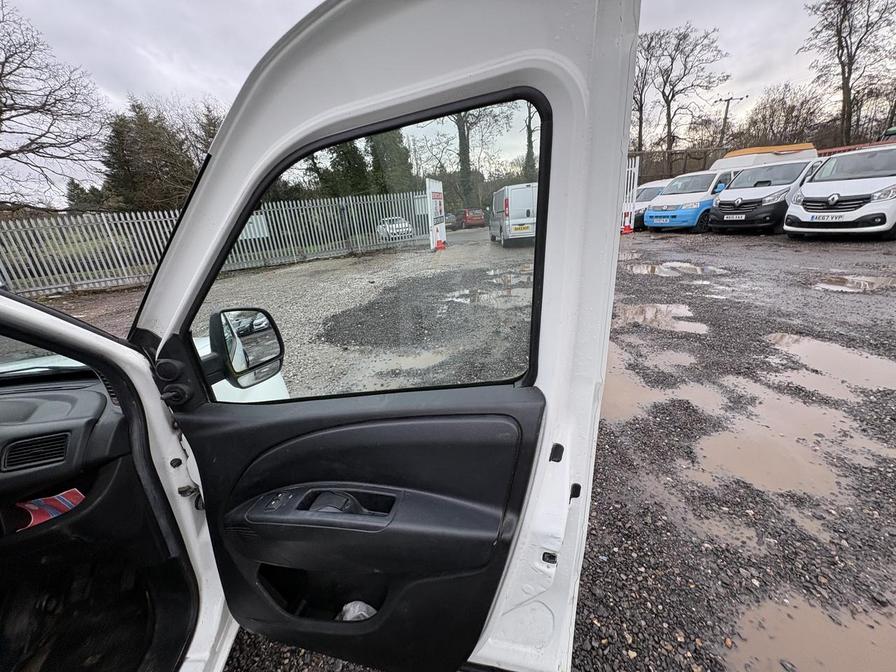 2017 Vauxhall Combo – Model: Combo 2000 CDTi – WN17VHC