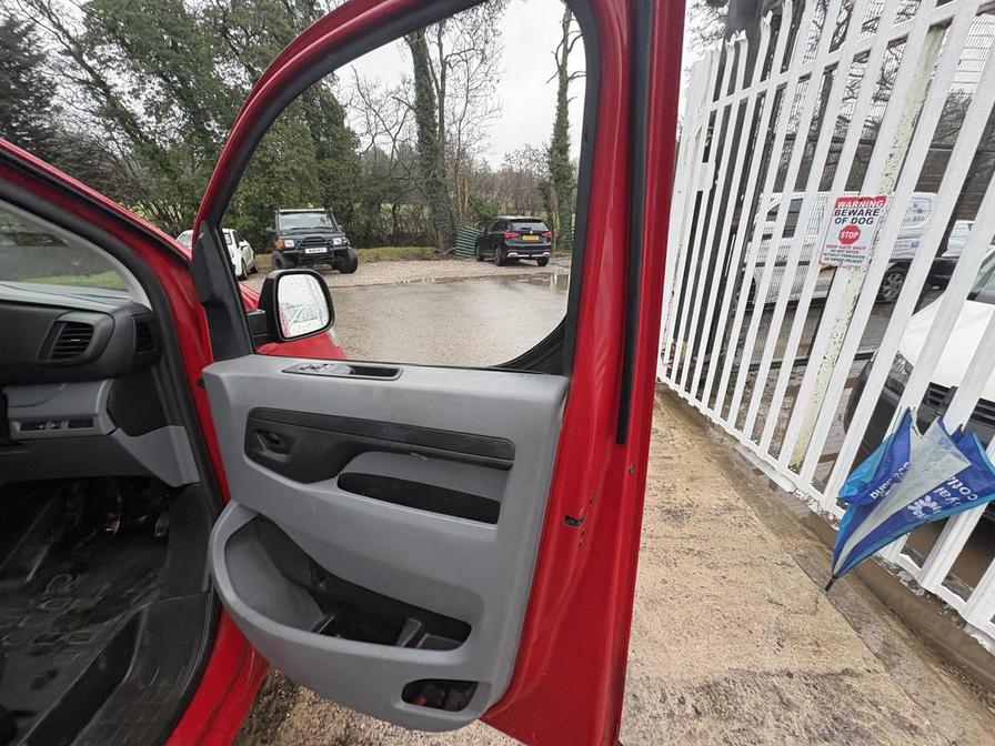 2017 Citroen Dispatch – Model: Dispatch 1400 Enterprise Blue HDi S/S – GU67XKW