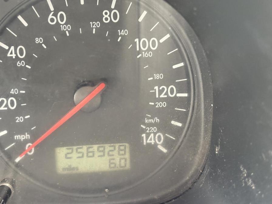 1999 Volkswagen Transporter – Model: Transporter TDI SWB – V247KAM