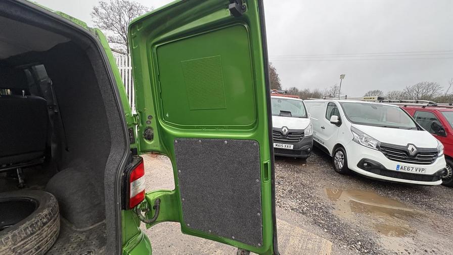 2011 Volkswagen Transporter – Model: Transporter T30 84 TDI SWB – SB11VFA