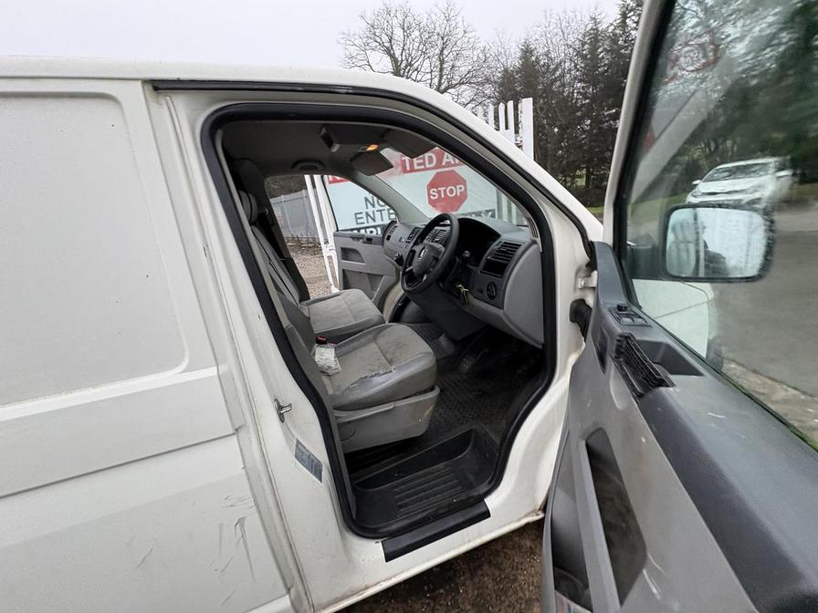 2008 Volkswagen Transporter – Model: Transporter T30 102 TDI LWB – RF58EYL