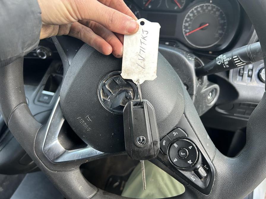 2021 Vauxhall Combo – Model: Combo 2000 Griffin Edition TD – LV71TKJ