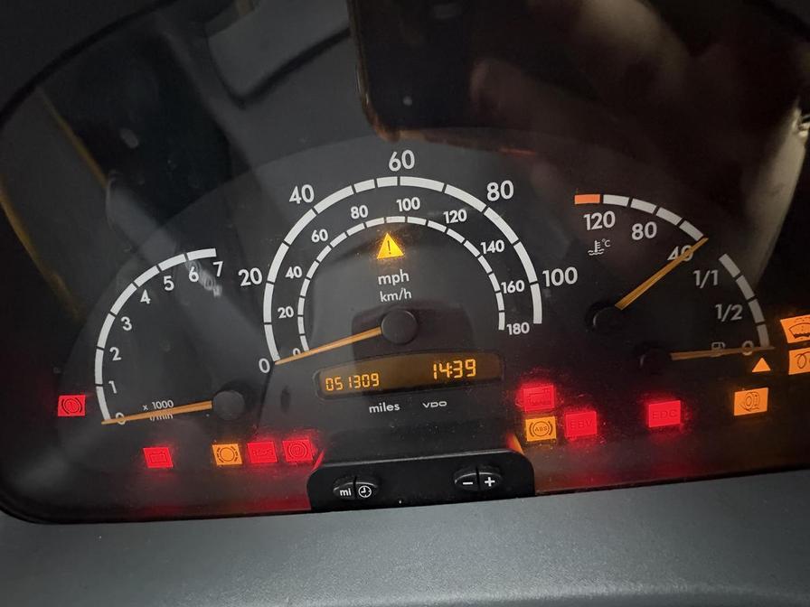 2001 Mercedes-Benz Sprinter – Model: Sprinter 411 CDI – Y337COE