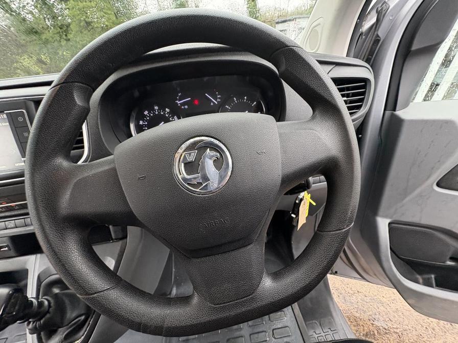 2020 Vauxhall Vivaro – Model: Vivaro 2900 Dynamic S/S – DT69ZWA