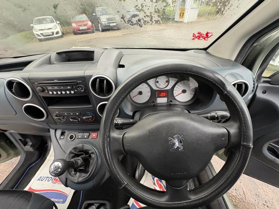 2008 Peugeot Partner Tepee – Model: Partner Tepee S HDi 75 – WN58EOB