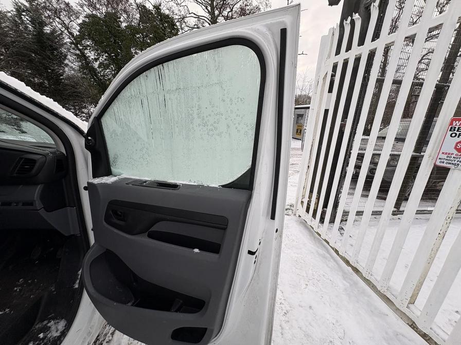 2017 Citroen Dispatch – Model: Dispatch 1000 Blue HDi X – ML17UEX