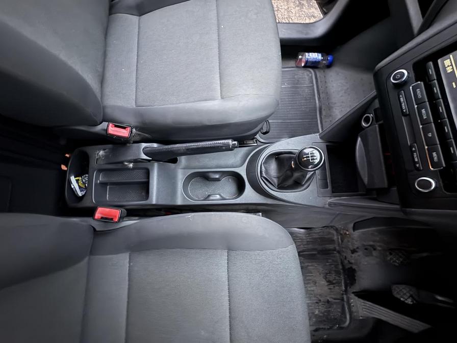 2015 Volkswagen Caddy – Model: Caddy C20 Highline TDI – GV15USO