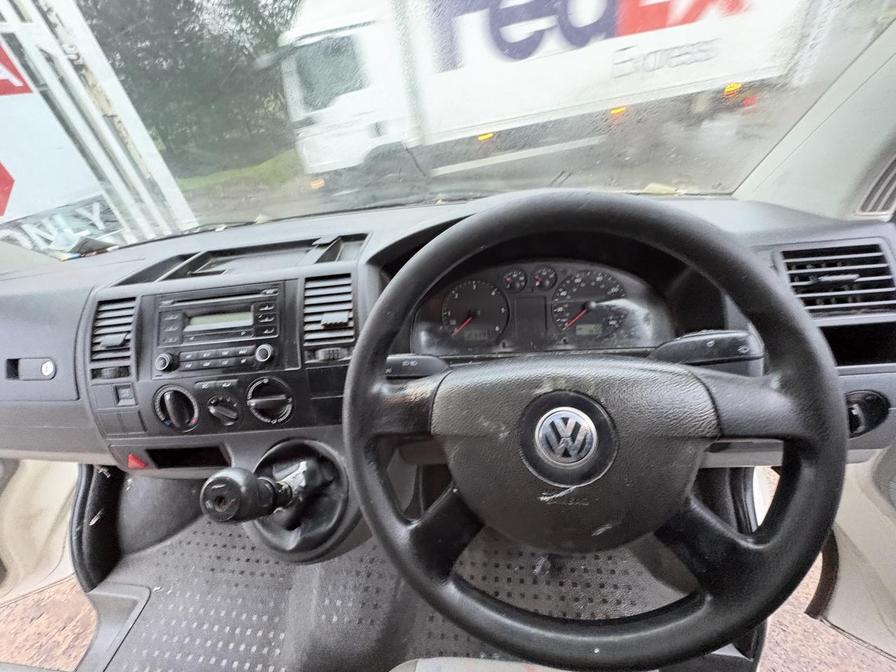 2008 Volkswagen Transporter – Model: Transporter T30 102 TDI LWB – RF58EYL