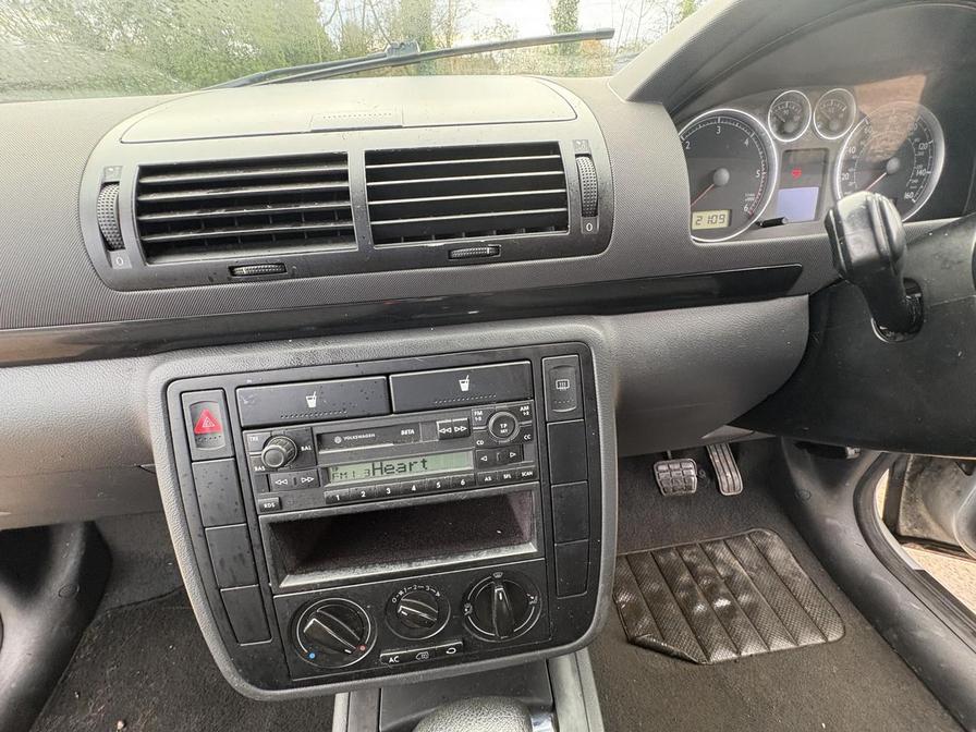 2003 Volkswagen Sharan – Model: Sharan SL TDI Auto – WA03RYU