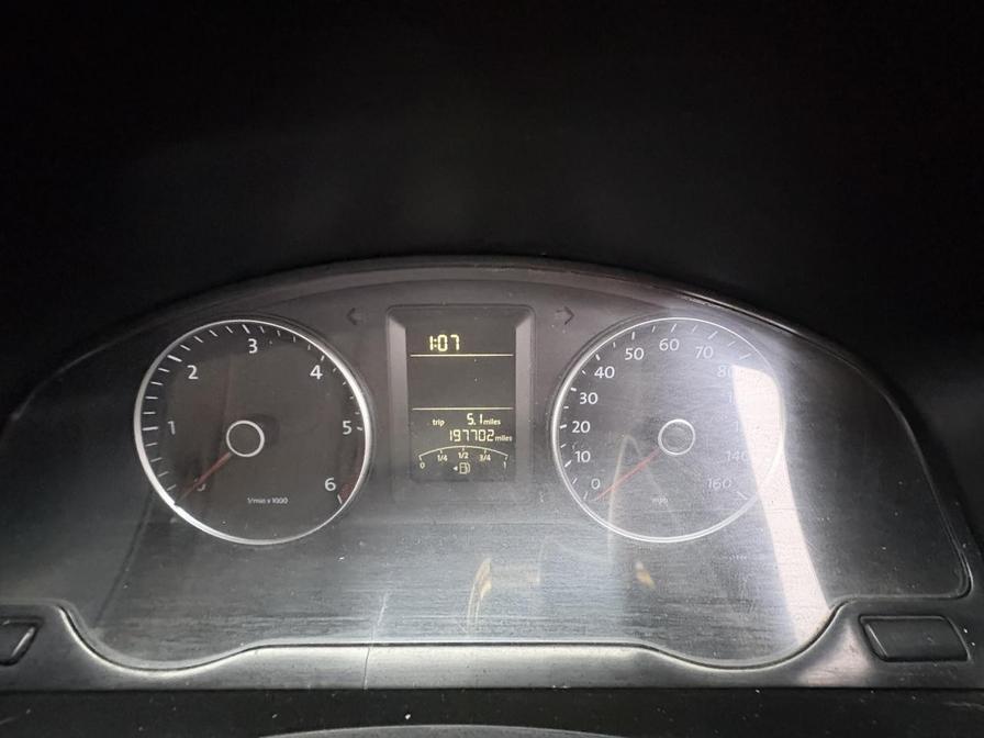 2011 Volkswagen Transporter – Model: Transporter T30 84 TDI SWB – SB11VFA