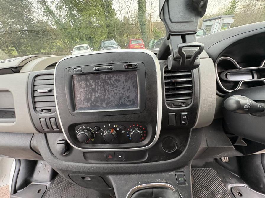 2015 Renault Trafic – Model: Trafic SL27 Sport DCI – MA15XAX