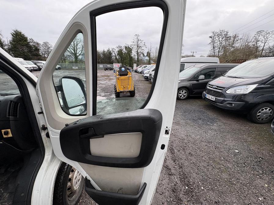 2014 Peugeot Boxer – Model: Boxer 335 L3 HDi – YN14FZD