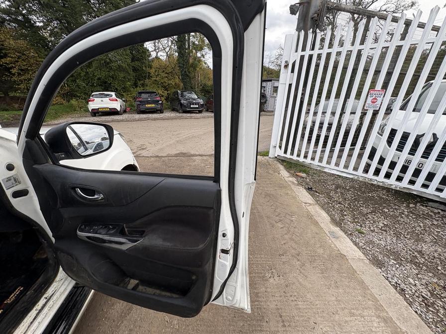 2017 Nissan Navara – Model: Navara N-Connecta dCi – SK17NXY