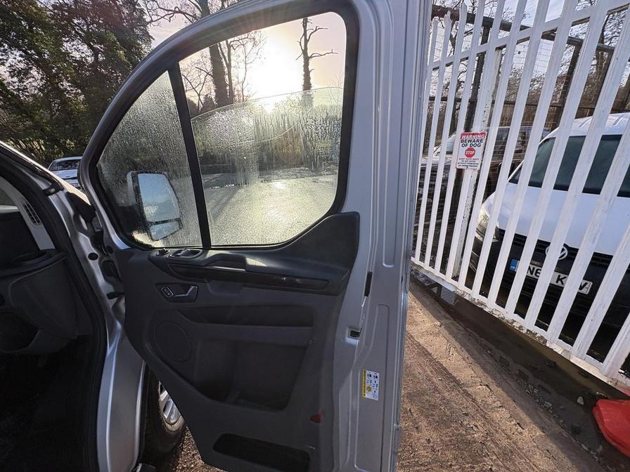 2019 Ford Transit Custom – Model: Transit Custom 280 Limited – MT19MFU