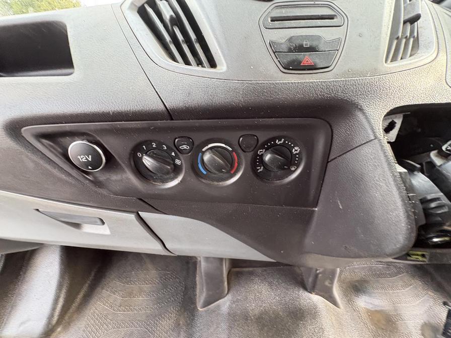 2015 Ford Transit Custom – Model: Transit Custom 290 E-Tech – BX15XJB