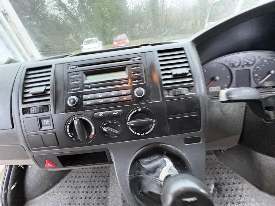 2008 Volkswagen Transporter – Model: Transporter T30 102 TDI LWB – RF58EYL