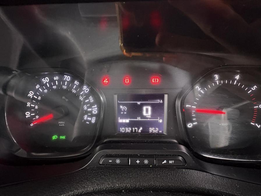 2017 Citroen Dispatch – Model: Dispatch 1000 Blue HDi X – ML17UEX