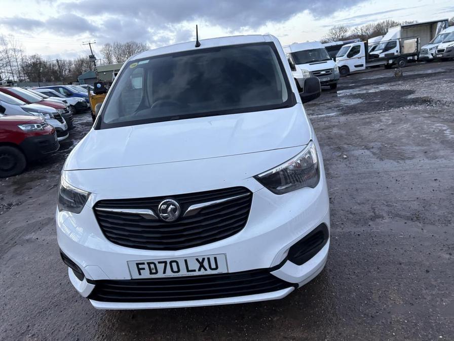 2020 Vauxhall Combo – Model: Combo 2300 SportIVE TD S/S – FD70LXU