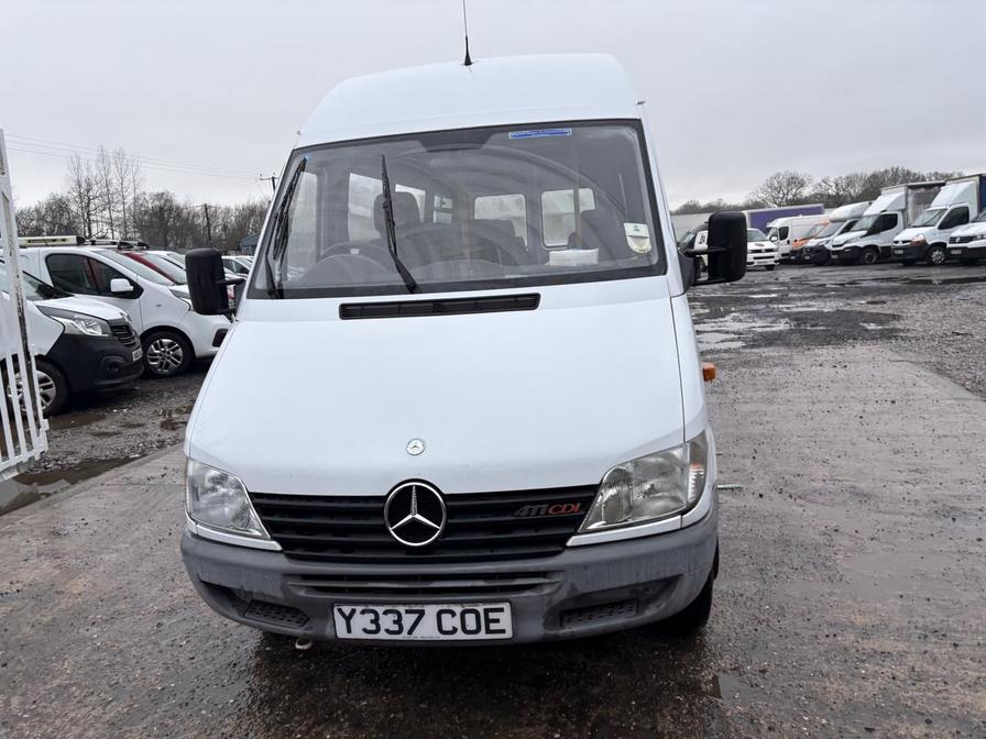 2001 Mercedes-Benz Sprinter – Model: Sprinter 411 CDI – Y337COE