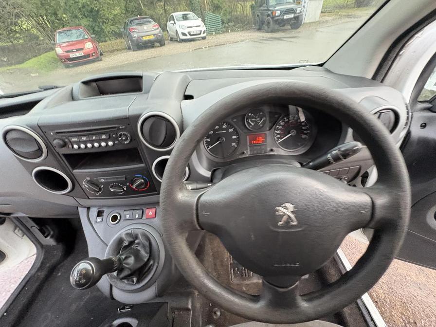 2014 Peugeot Partner – Model: Partner 850 S L1 HDi – NX64ZCO