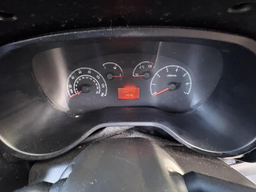 2015 Vauxhall Combo – Model: Combo 2000 L1H1 CDTi Sportive – SO65MZU