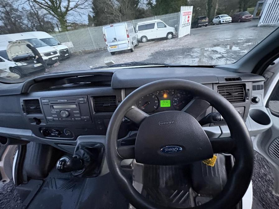 2007 Ford Transit – Model: Transit 100 15-Seat RWD – LC07FVW