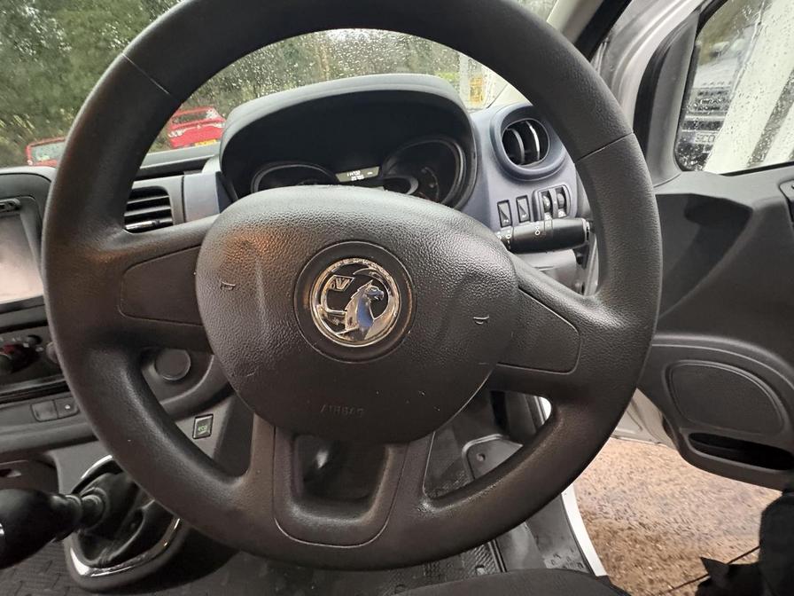 2018 Vauxhall Vivaro – Model: Vivaro 2900 Bi-T CDTi S/S – MK68AWY