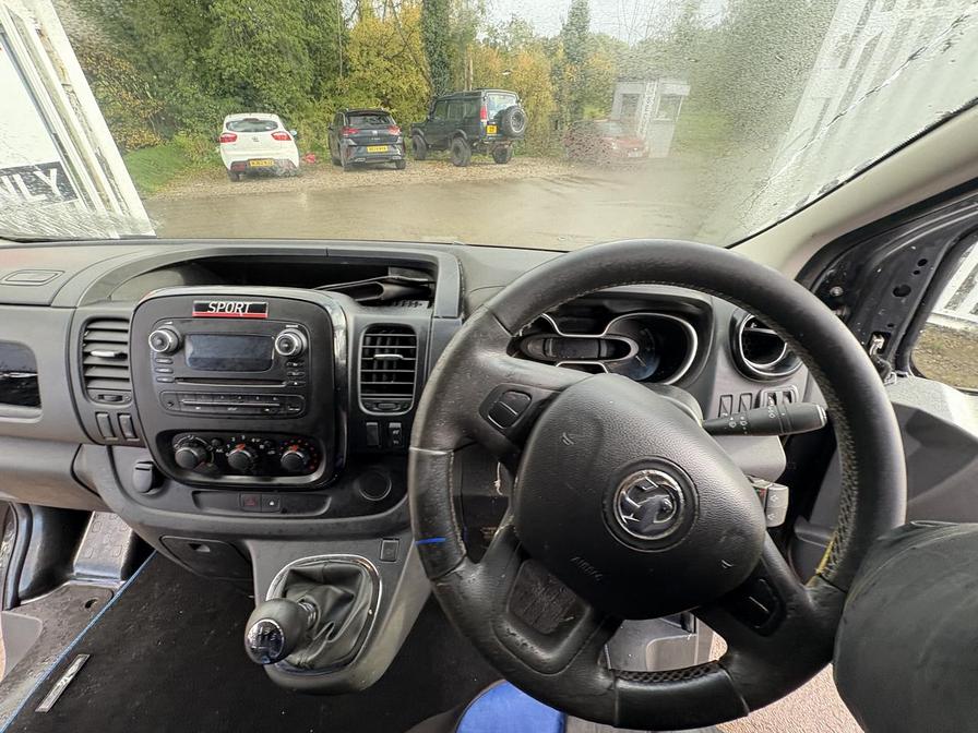 2016 Vauxhall Vivaro – Model: Vivaro  2700 Sportive CDTI – DY16OYC
