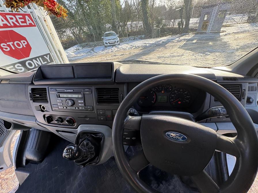2008 Ford Transit – Model: Transit 100 17-Seat RWD – DK08DNK