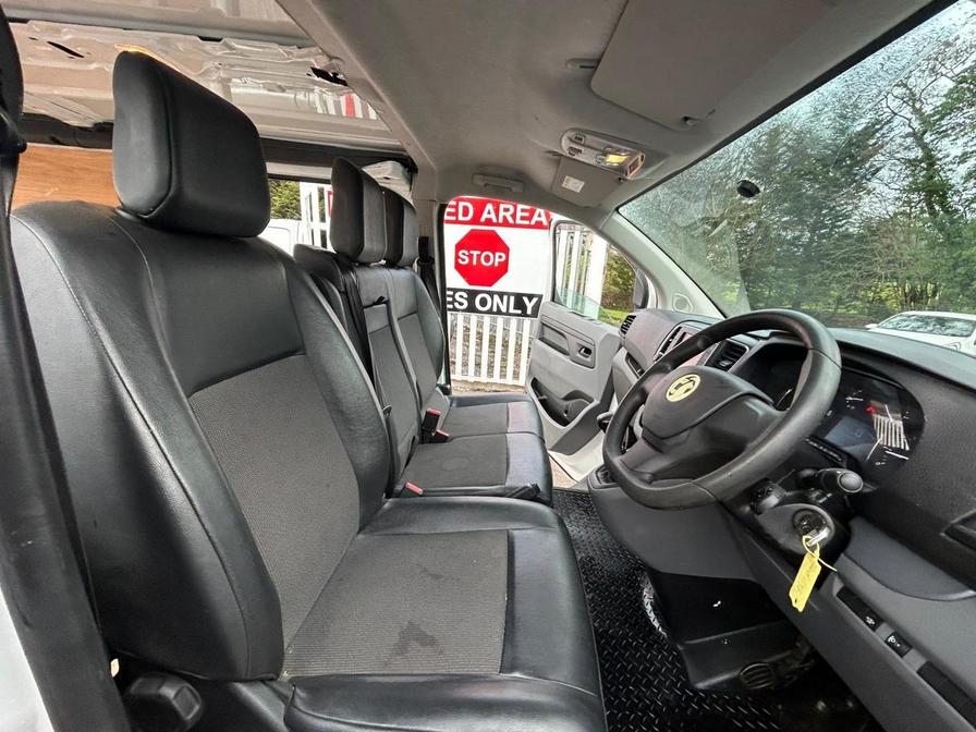 2021 Vauxhall Vivaro – Model: Vivaro 2900 Sportive S/S – DV21HDU