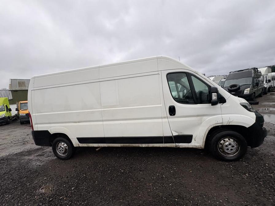 2020 Peugeot Boxer – Model: Boxer 335 Professional L3H2 Blue HDi – BJ20YPO