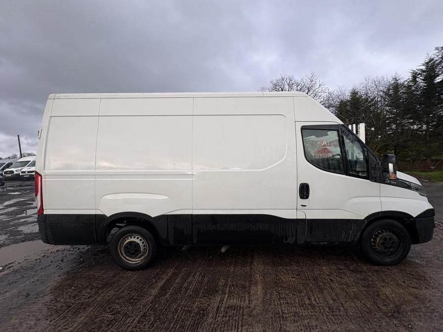 2015 Iveco Daily – Model: Daily 35S13 MWB – HN15WZS
