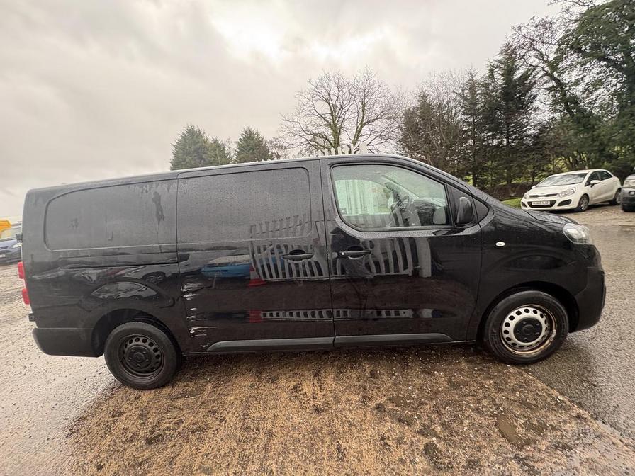 2021 Vauxhall Vivaro – Model: Vivaro 2900 Edition S/S – LB21SZN