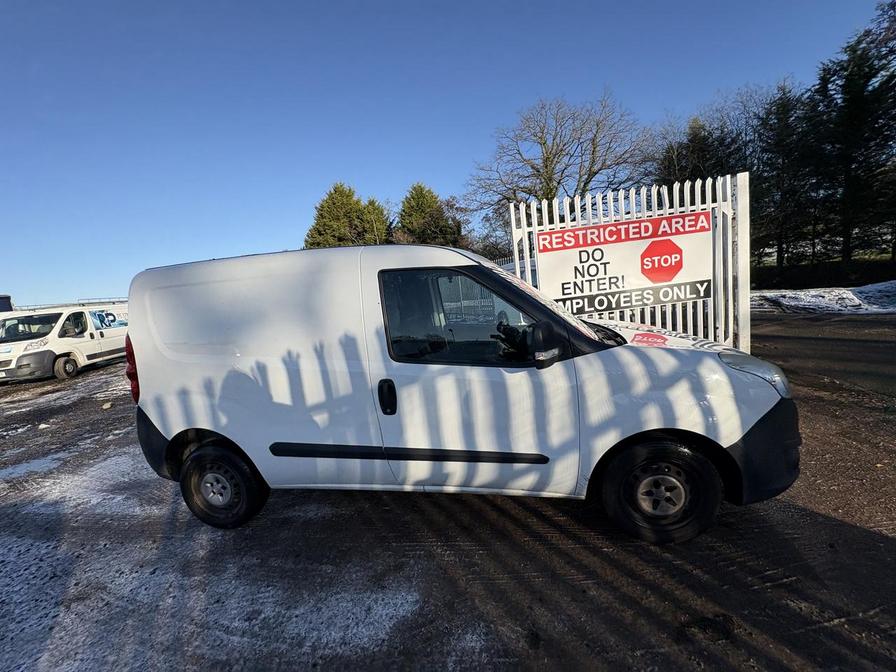 2016 Vauxhall Combo – Model: Combo 2000 L1H1 CDTi – EX66NVM