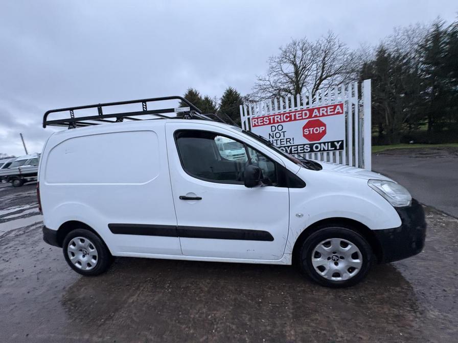 2017 Peugeot Partner – Model: Partner Professional L1 Blue HDi – OU17WHE