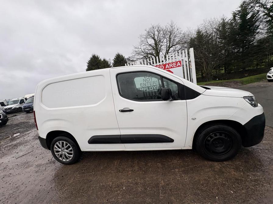 2020 Citroen Berlingo – Model: Berlingo 1000 Enterprise Blue HDi – HN20BVJ