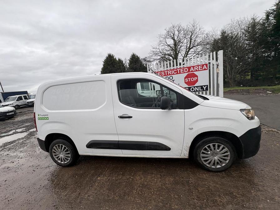 2020 Citroen Berlingo – Model: Berlingo 650 Enterprise Blue HDi S/S – LB70LZV