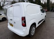 2020 Vauxhall Combo – Model: Combo 2300 Sportive S/S – DV70UHU