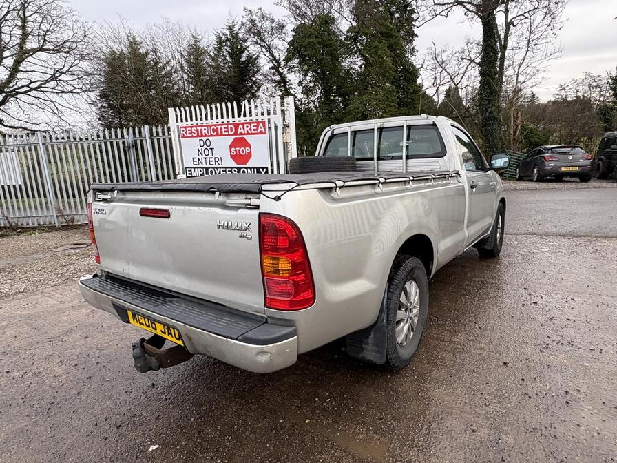 2006 Toyota Hilux – Model: HI-Luxury HL2 4×2 – ML06JAO/P66LUX