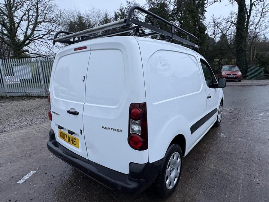 2017 Peugeot Partner – Model: Partner Professional L1 Blue HDi – OU17WHE