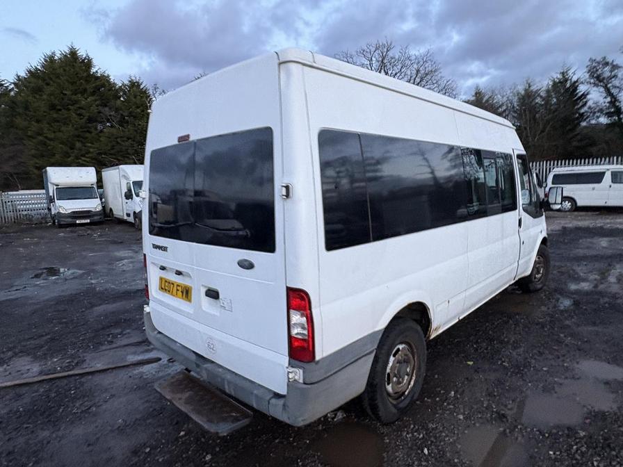 2007 Ford Transit – Model: Transit 100 15-Seat RWD – LC07FVW