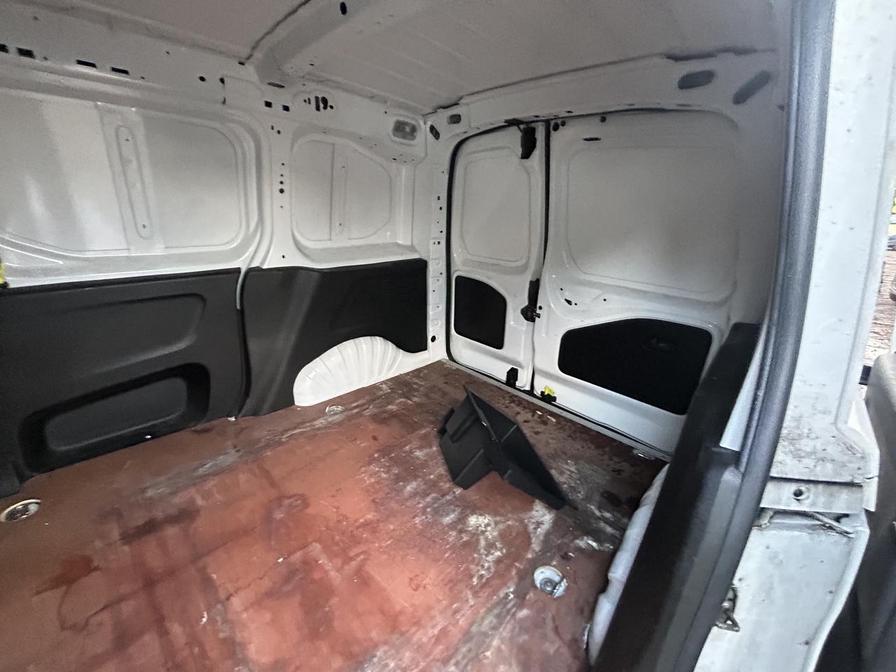 2021 Vauxhall Combo – Model: Combo 2000 Griffin Edition TD – LV71TKJ