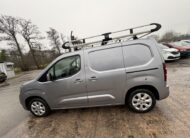 2020 Vauxhall Combo – Model: Combo 2000 LE Nav S/S – VE70AYH/M11AJL