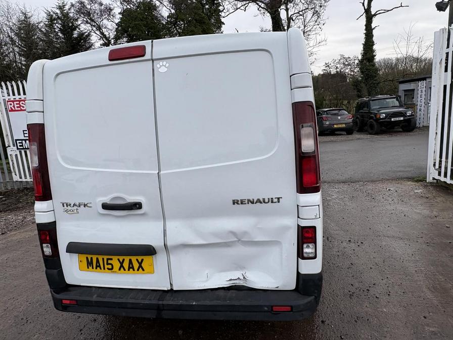 2015 Renault Trafic – Model: Trafic SL27 Sport DCI – MA15XAX