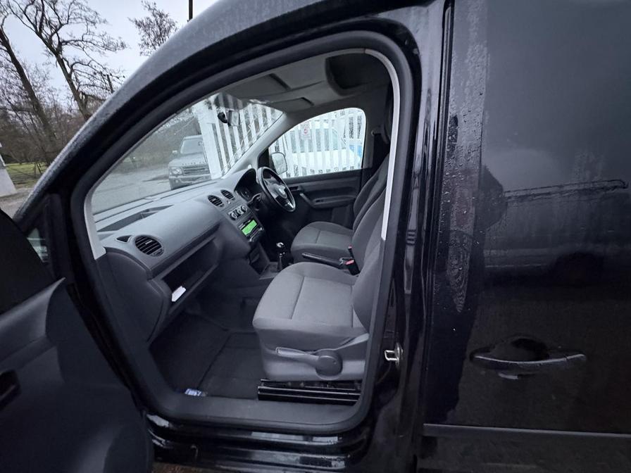 2015 Volkswagen Caddy – Model: Caddy C20 Highline TDI – GV15USO